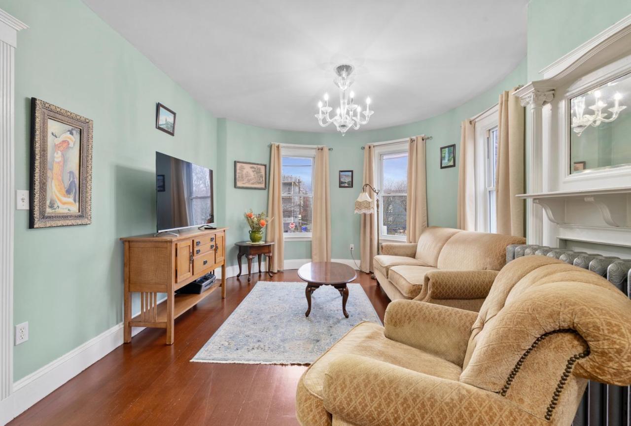 Bright & Spacious 2Br Apartment, Mins From Downtown Boston, Parking 외부 사진