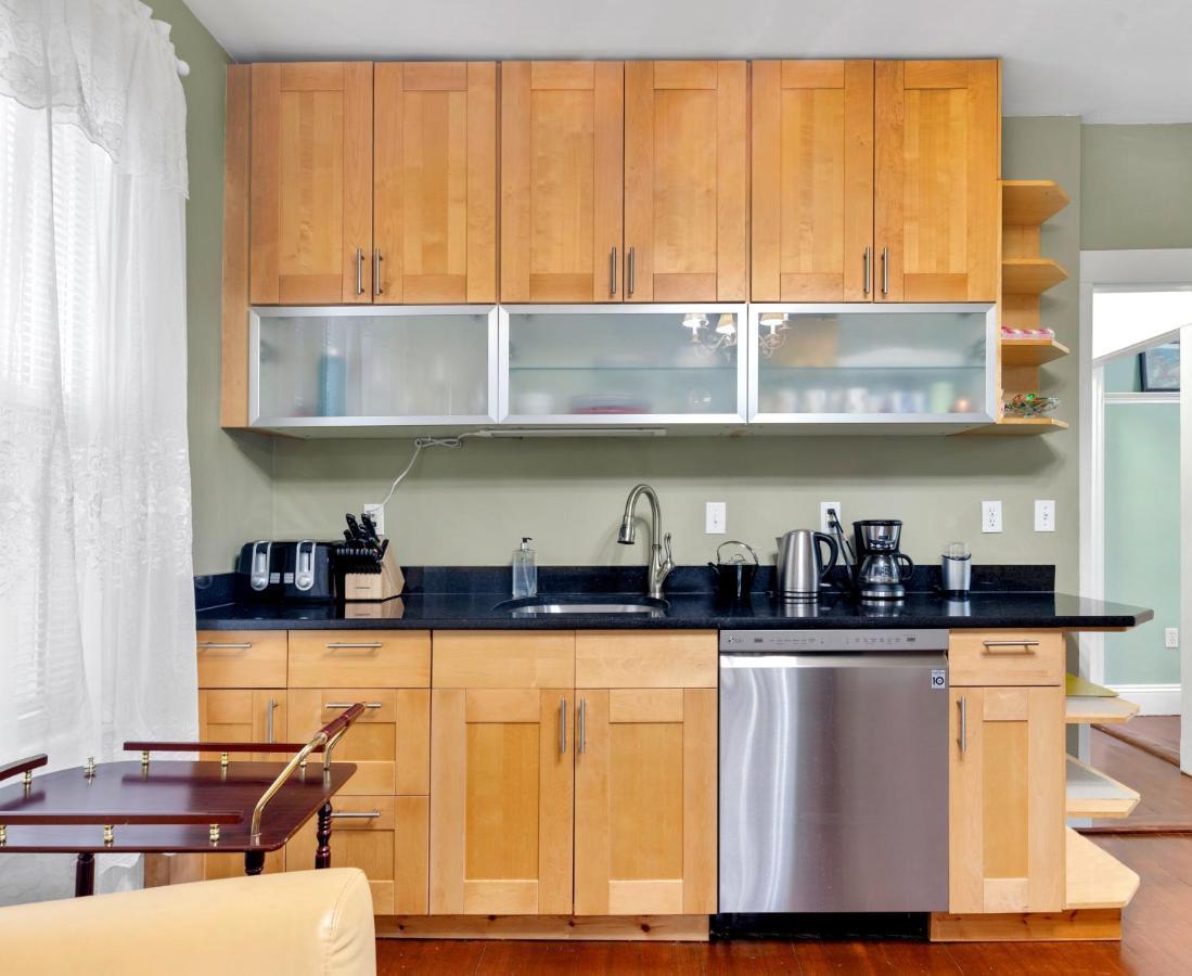 Bright & Spacious 2Br Apartment, Mins From Downtown Boston, Parking 외부 사진