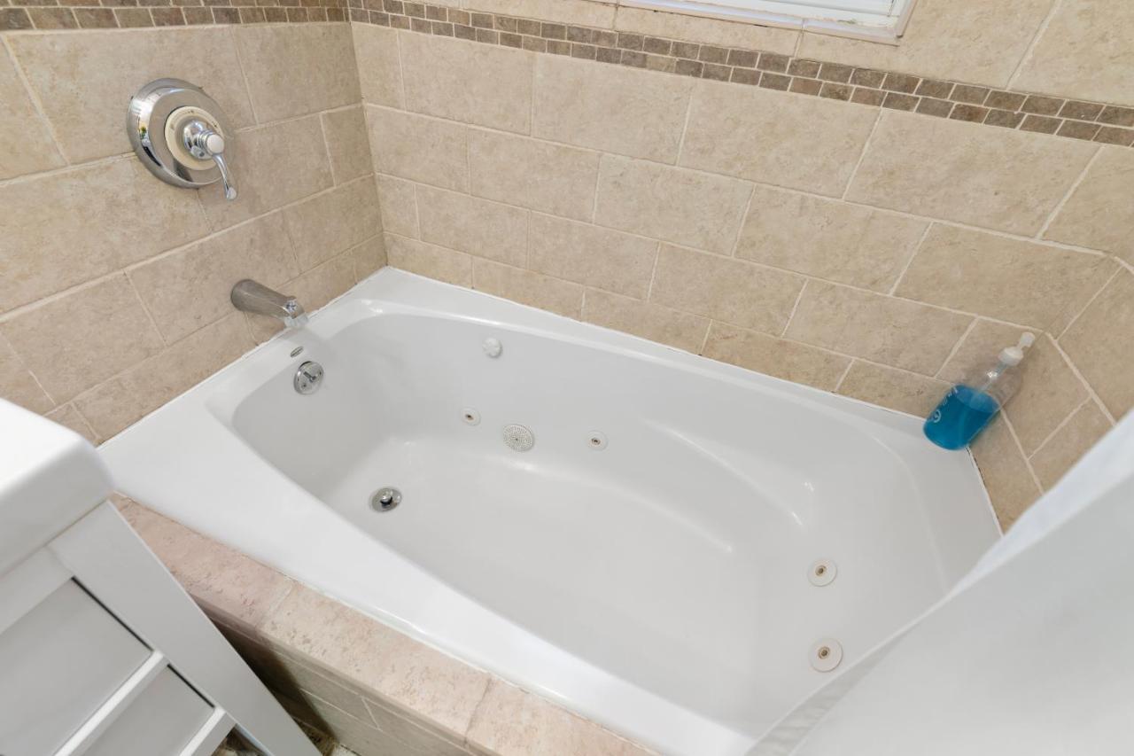 Bright & Spacious 2Br Apartment, Mins From Downtown Boston, Parking 외부 사진