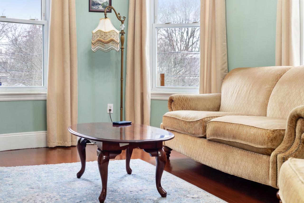 Bright & Spacious 2Br Apartment, Mins From Downtown Boston, Parking 외부 사진